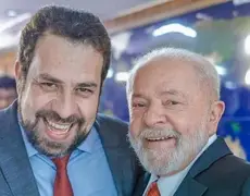 Lula pede votos para Boulos em 1º de Maio e irrita pré-candidatos, que vão à Justiça Eleitoral
