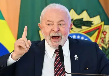 Lula questiona se o PT fala o que o povo quer ouvir e defende aproximação com evangélicos
