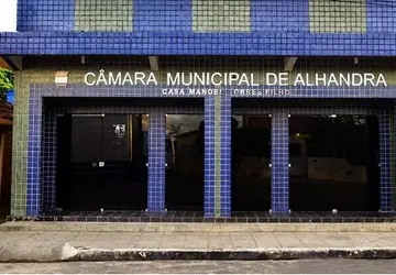 Justiça rejeita pedido da Câmara e mantém vereador de Alhandra no cargo