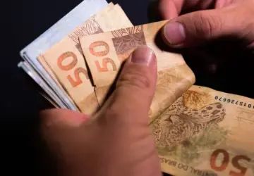 Governo Federal propõe salário mínimo de R$ 1.502 em 2025