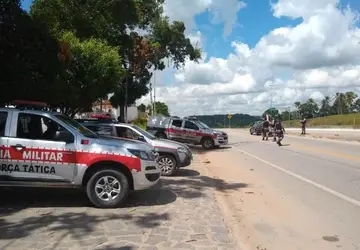 Jovens são executados a tiros no bairro do Varadouro, em João Pessoa