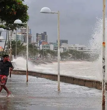 Alerta da Marinha: Paraíba e outros cinco estados podem ter ondas de até 2,5 metros até sábado
