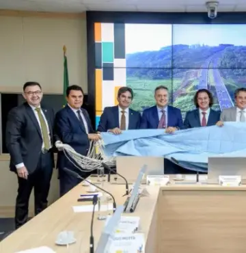 Bancada da Paraíba debate com ministro dos Transportes obras da BR-230