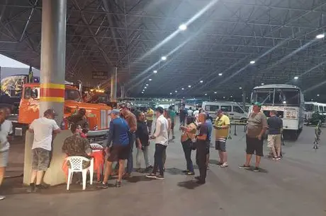 Bolsonaro manda Exército liberar caminhões para 7 de Setembro; governador diz que barrará