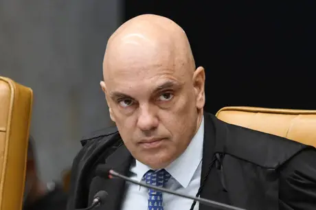 Ministro Alexandre de Moraes abre investigação contra Marcos do Val