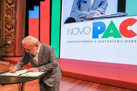 Em Novo PAC, Lula tenta unir interesses públicos e privados e evitar fantasmas do passado