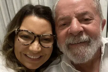 Janja tem conta invadida em rede social e ofensas são publicadas contra ela e Lula