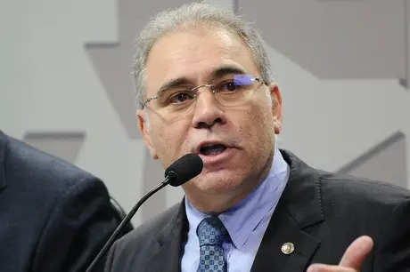 Marcelo Queiroga defende reunião de Bolsonaro com teor golpista