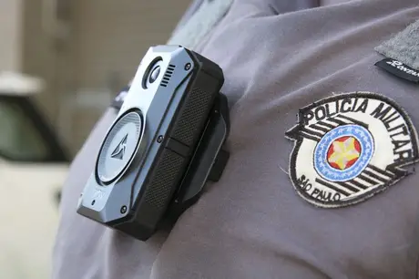 Ministro Gilmar Mendes defende instalação de câmeras em uniformes policiais