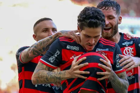 Flamengo vence Fluminense com golaço e encaminha título da Taça Guanabara