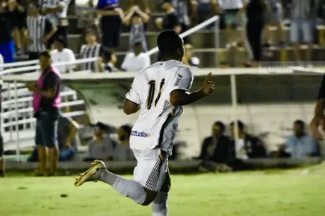 Treze domina, vence o Botafogo-PB e assume a liderança do Paraibano