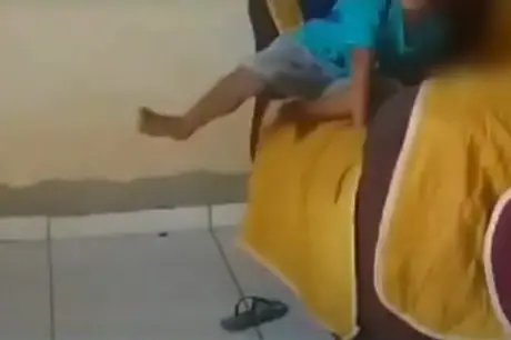 Em Matureia: mulher é presa por agredir filho de 3 anos e filmar o próprio ato